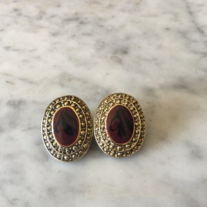 Vintage Clip On Earrings Gold Tone and Tiger Eye Plastic