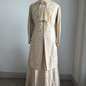 Beautiful 1800s Edwardian Era 3-Piece Daisy Chained Embroidered Light Gold Silk Wedding or Day Suit Dress