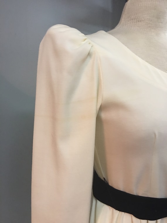 WD-1980’s Studio E Off-White Dress - image 5
