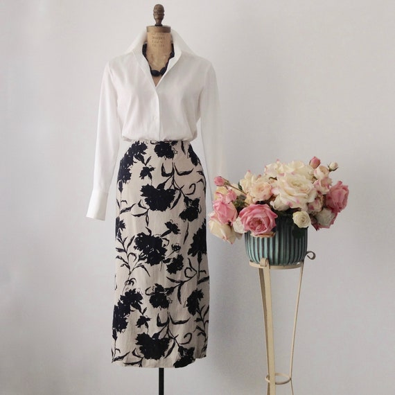 Floral pencil skirt beige hotsell