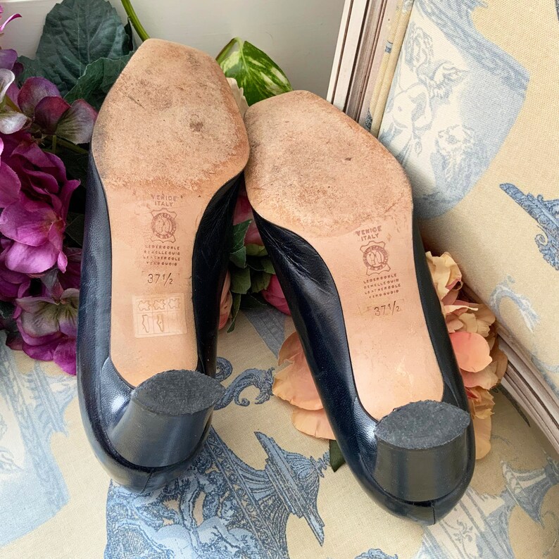Vintage MODA DI FAUSTO Navy Blue Leather Pumps, Classic Pumps, 37.5 Size Shoes, Medium Heel Pumps, Slip on Shoes, Office Shoes afbeelding 6