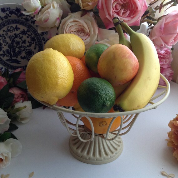 Vintage Wrought Iron Pedestal Fruit Bowl, Beige Painted Iron Fruit Basket, Metal Fruit Bowl, Cottage Style, French Country Style,