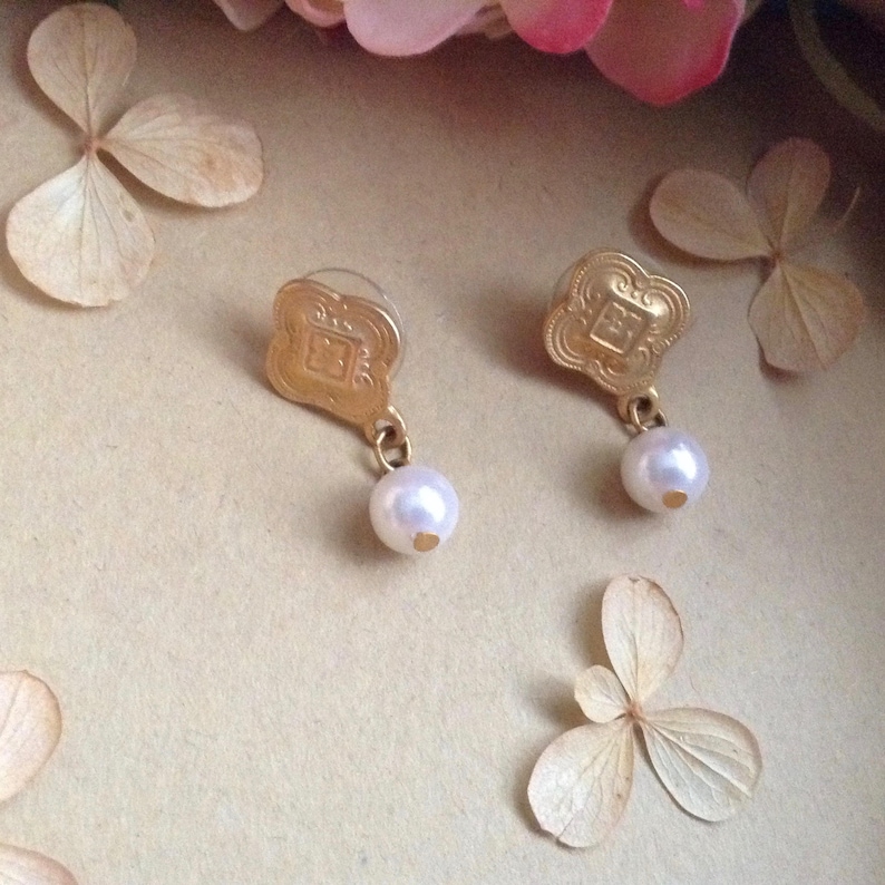 Classy Earrings Vintage Gold Tone and Pearl Drop Earrings Elegant Earrings Victorian Style Antique Style Gift Idea