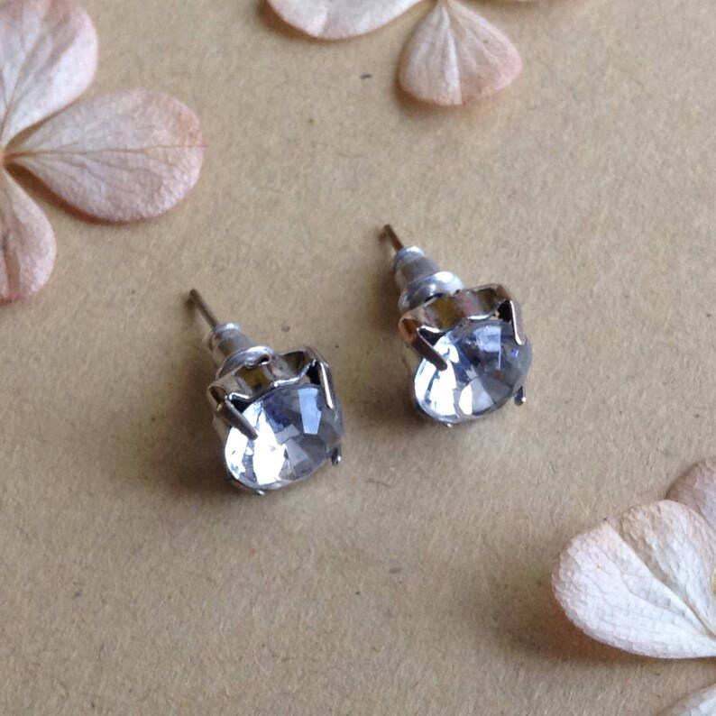 Bridal Wear Vintage Silver Tone Stud Clear Rhinestone Earrings Prom Style Versatile Earrings Faux Diamond Push Back Earrings