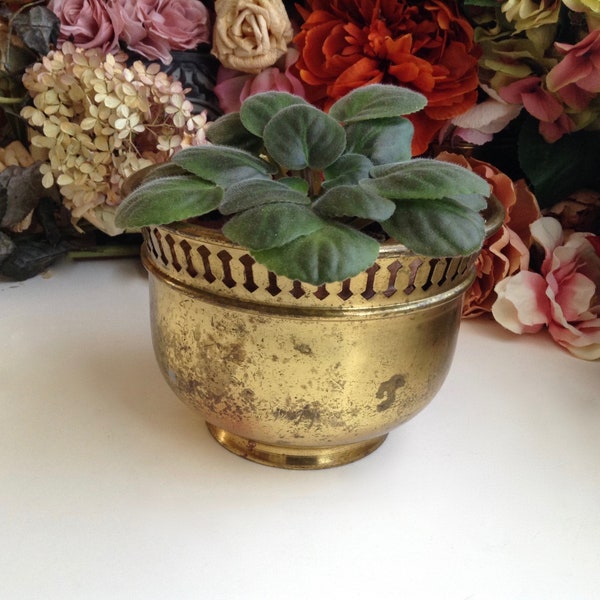 Vintage Round Brass Planter, Metal Plant Pot Cover, Elegant Flower Pot, Eclectic Home Decor