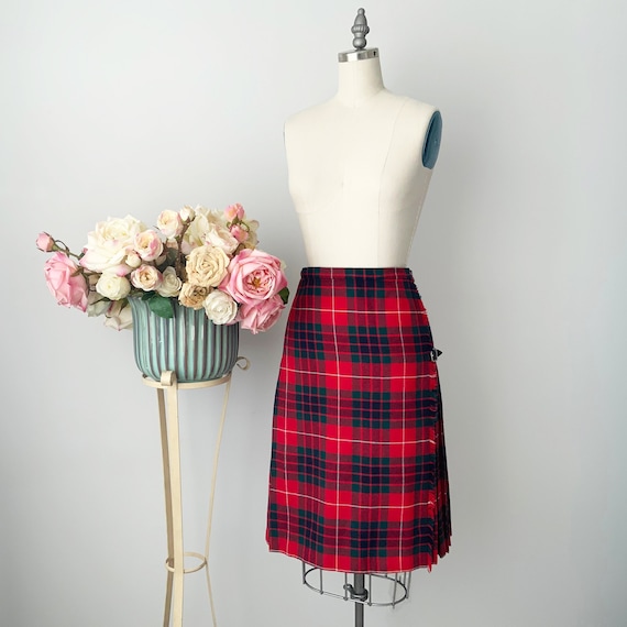 Colorful pleated top plaid skirt