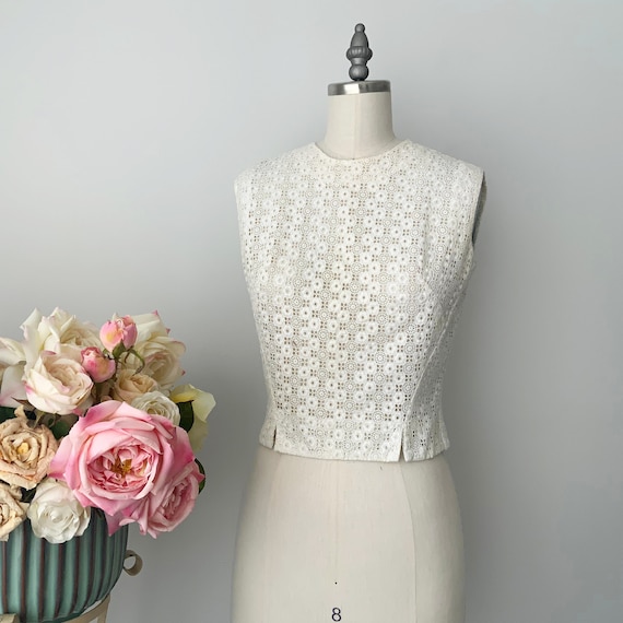 Vintage Off White 1960s Tailored Cotton Cutwork F… - image 9