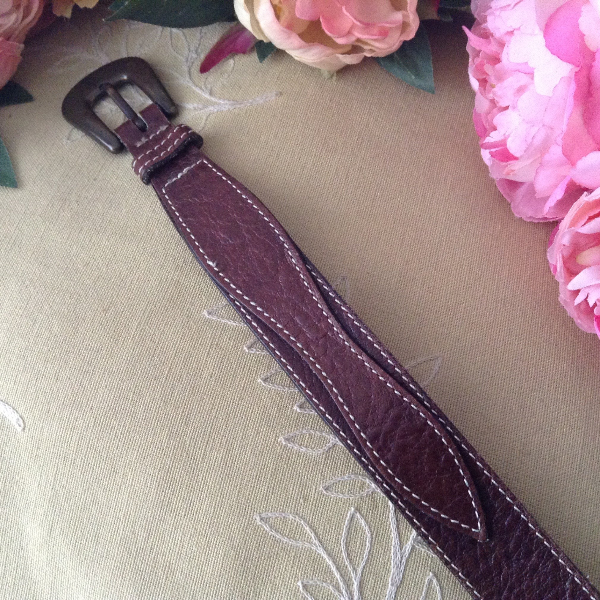 brown leather golf belt