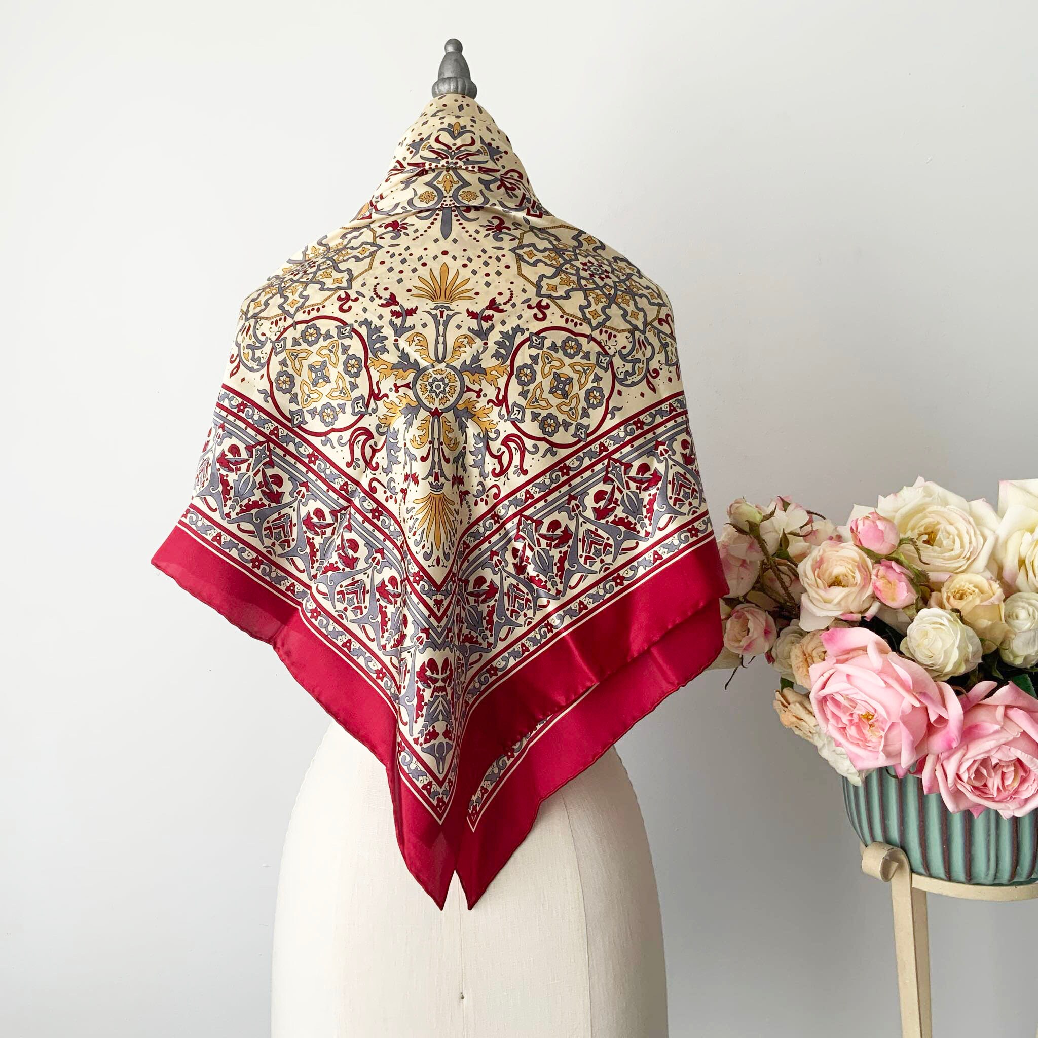 小物 camiel fortgens shawl vintage silk Vintage Motif Shawl — Green – La Garçonne