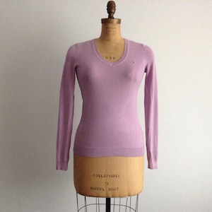 Vintage Purple Tommy Hilfiger Small Size V-Neck Women&#39;s Sweater, Classy Sweater, Versatile Sweater, Fall Style, Winter Style, Classic Style