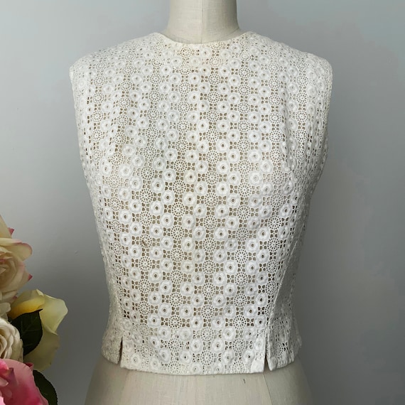 Vintage Off White 1960s Tailored Cotton Cutwork F… - image 2