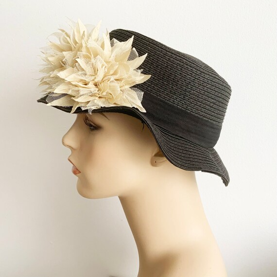 Vintage Black Woven Cotton Boater Hat With Decorative Beige  display picture 1