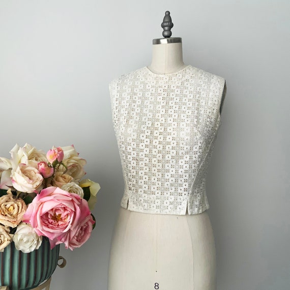 Vintage Off White 1960s Tailored Cotton Cutwork F… - image 1