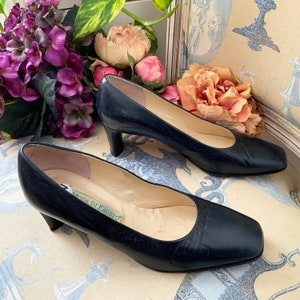 Vintage MODA DI FAUSTO Navy Blue Leather Pumps, Classic Pumps, 37.5 Size Shoes, Medium Heel Pumps, Slip on Shoes, Office Shoes afbeelding 4