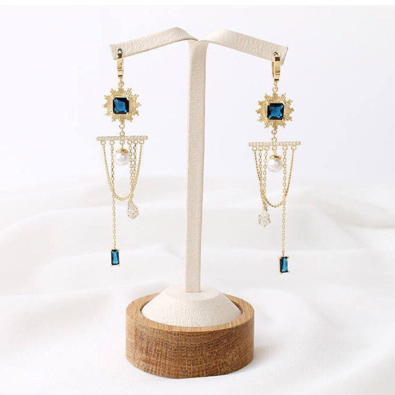 Chandelier pearl Chain Earring,Chain Dangle Earring,Pearl earring,Long Dangle Earring,Long Chain Earring.