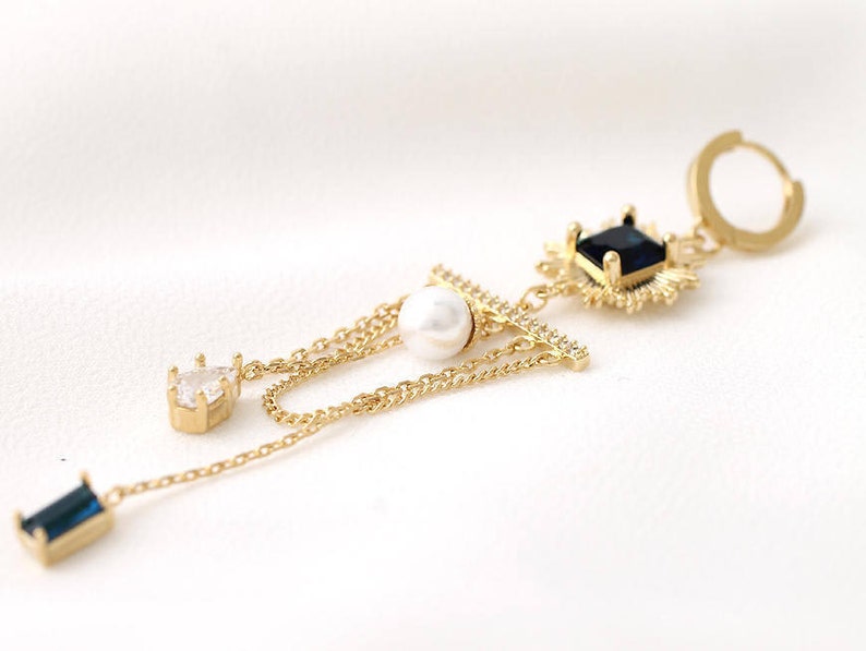 Chandelier pearl Chain Earring,Chain Dangle Earring,Pearl earring,Long Dangle Earring,Long Chain Earring.