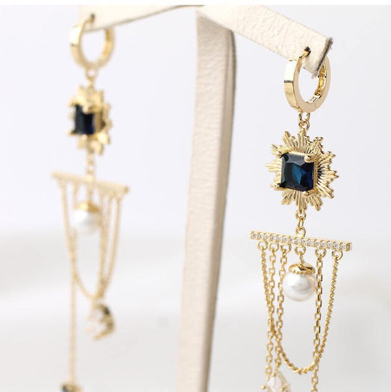 Chandelier pearl Chain Earring,Chain Dangle Earring,Pearl earring,Long Dangle Earring,Long Chain Earring.