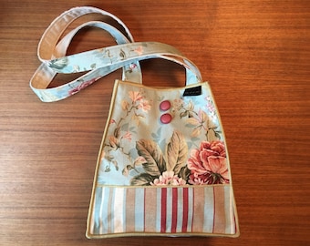 Small tote, floral fabric, striped fabric, pale blue, pink, red, green, handmade in Quebec, recycled and recovered materials