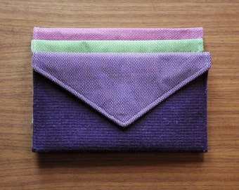 Small purple wrap-style pouch/recycled fabrics/made in Quebec