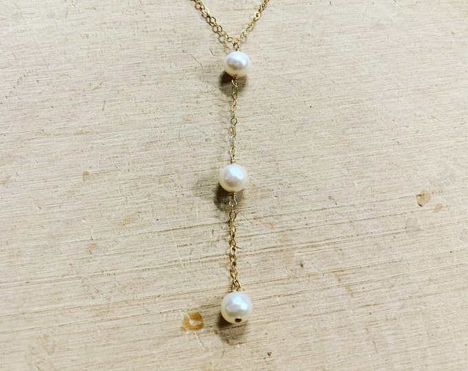 Three Pearls Drop Necklace