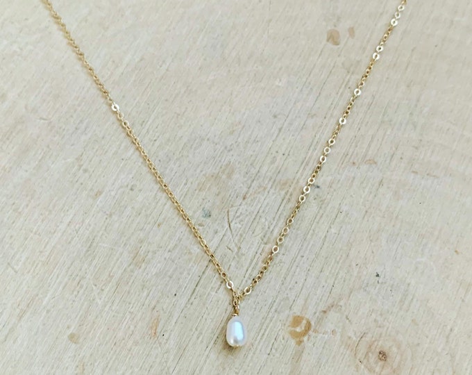 Sole Pearl Drop Necklace