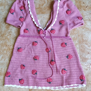 Strawberry dress crochet pattern image 4