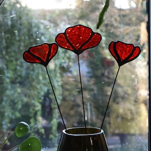 Poppy red Glass Flower on a Stem, Single Branch, Sun Catcher, red and green flowers