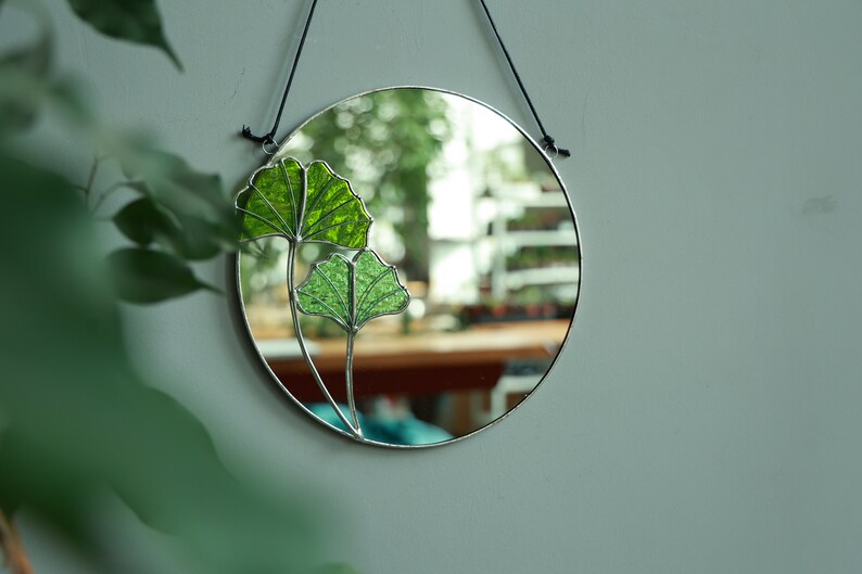 Round stained glass mirror with Ginkgo leaves, Circle wall hanging mirror, Botanical plant floating mirror, Bathroom accent mirror Silver