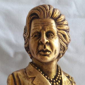 Prime Ministers of Great Britain Margaret Thatcher Iron Lady bust H-17 cm