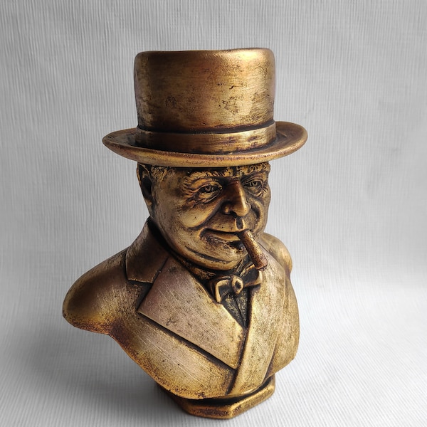 Britain Prime Minister WINSTON CHURCHILL bust statue