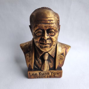 First Prime Minister of Singapore Lee Kuan Yew bust statue