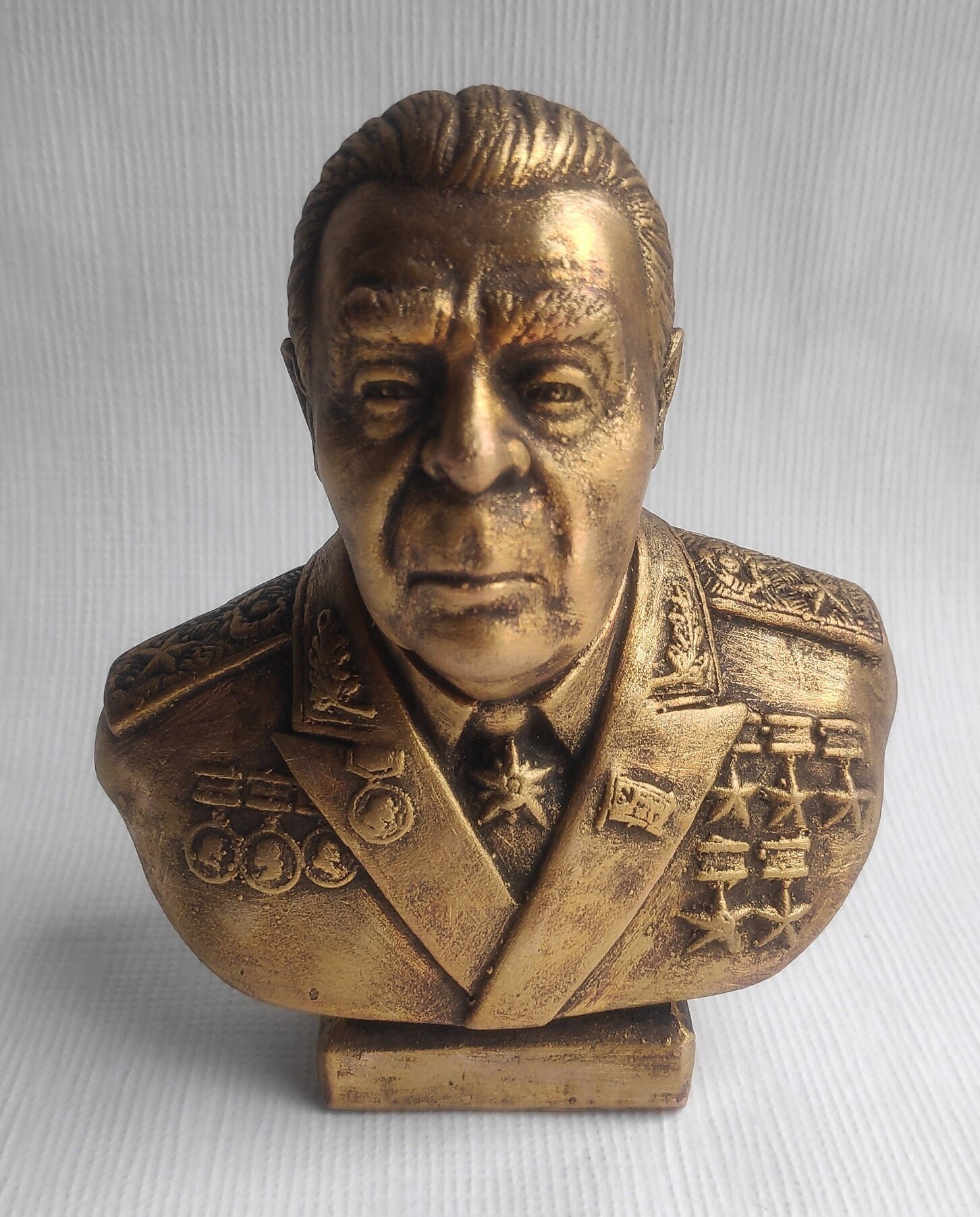 ロシア・ソビエト共産党書記長レオニード・ブレジネフ胸像彫刻置物