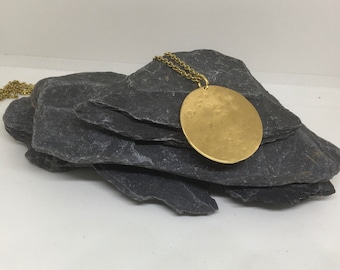 Brass disk pendant. 3cm diameter disk. Hammered brass. Handmade necklace gift for her