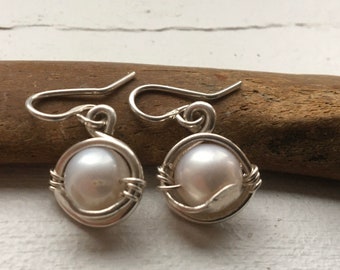 sterling silver and pearl handmade minimalist earrings. Gift for her. Handmade jewellery