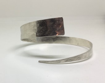 Geometric sterling silver bangle with hammered texture. Handmade bracelet.  Statement bangle. Gift for her