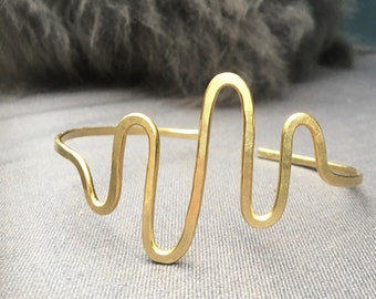 Zig zag brass handmade adjustable bangle. Gift for her.