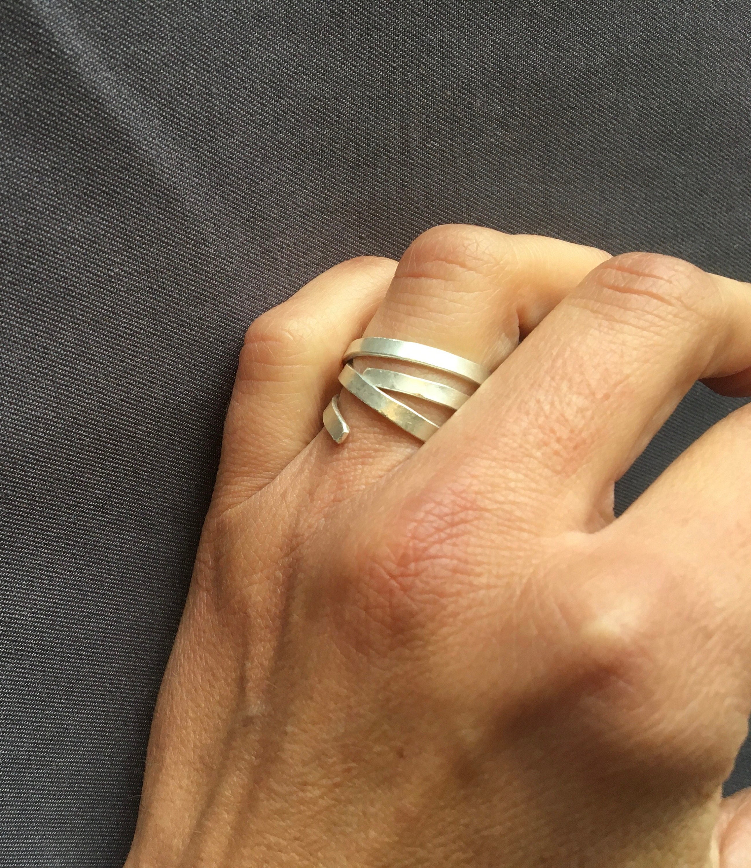 Silver intertwined ring Silver intertwined ring