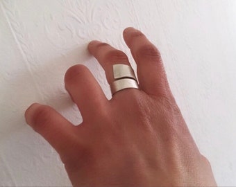 Handmade Adjustable Sterling Silver Band Ring: Unisex Hammered Texture