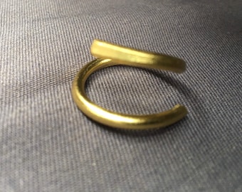 Adjustable handmade Brass wire brass ring. Gift for her. Gift for him. Minimalist style