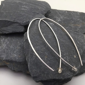 Minimalistische Sterling Silber Halb Hoop Ohrringe: Handgemachter Bogen Schmuck