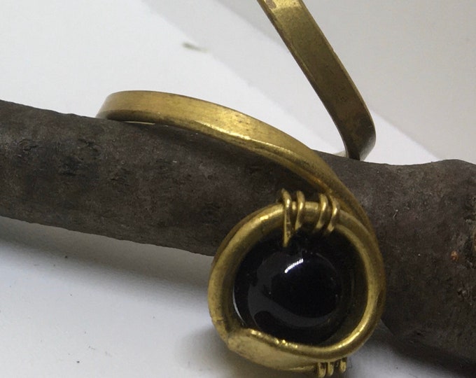 Onyx stone and brass ring adjustable