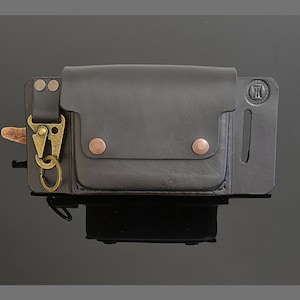 Cartera de cuero para motociclista, estilo EDC, con cinturón, hecha a mano y con gancho para llavero.