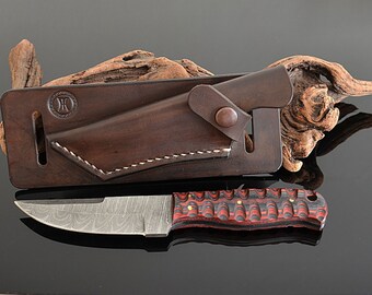 fixed blade with horizontal sheath