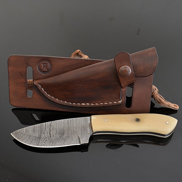 Full Tang Skinning Hunting Damascus Steel Knife with Handmade Genuine Leather Horizontal Scout Carry Belt Sheath