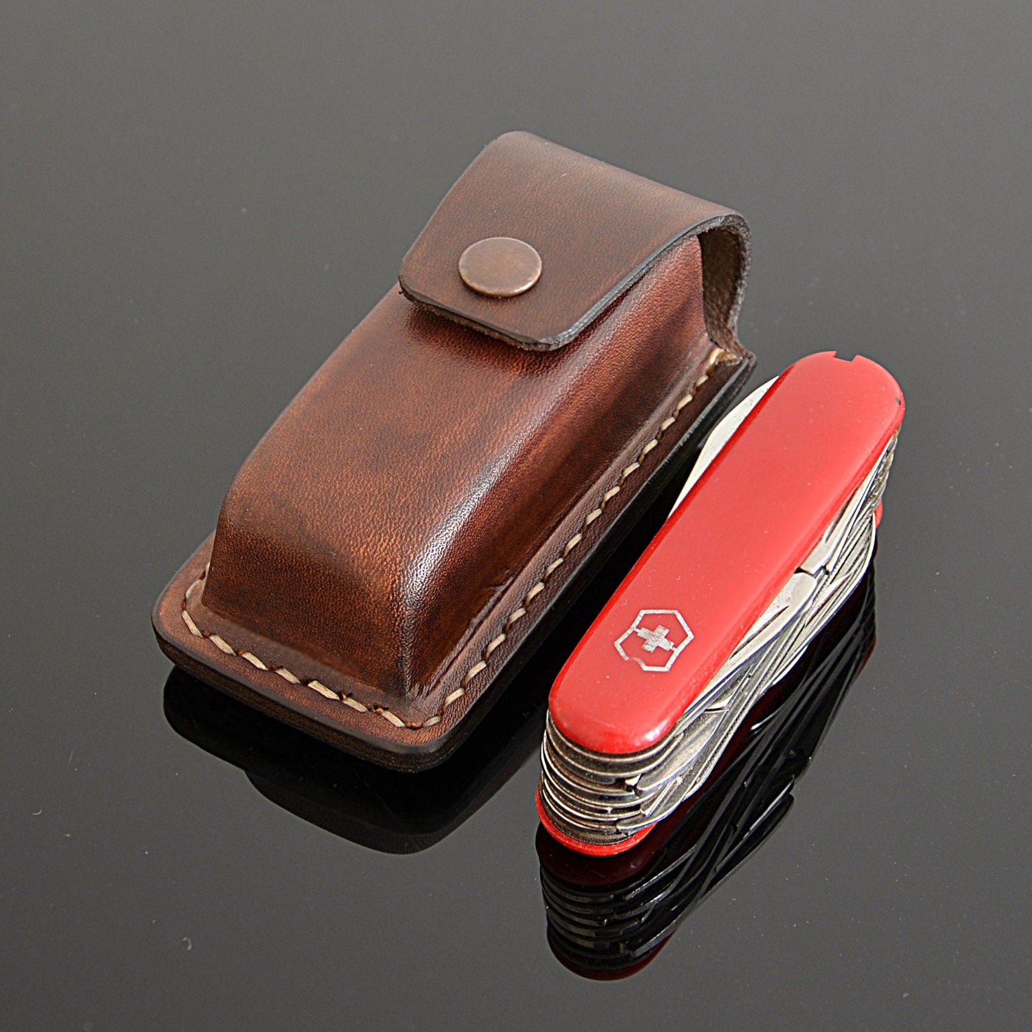 Personalized Leather knife sheath for Swiss Army multitool – DMleather