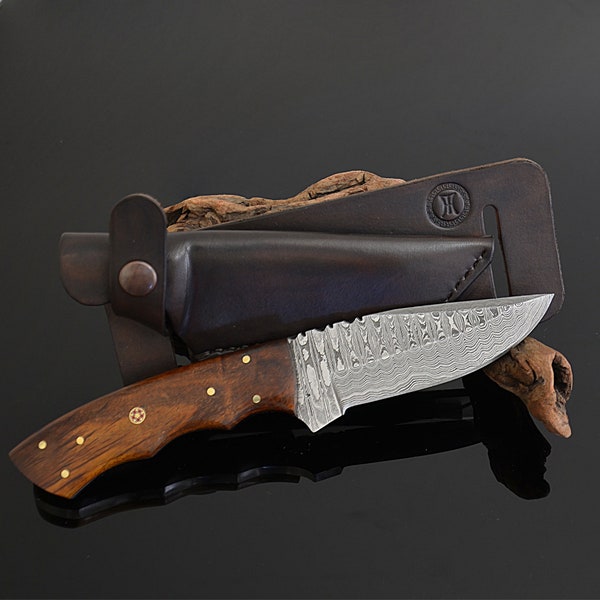 Damascus Hunting Knife with Genuine Leather Hand Stitched Horizontal Sheath