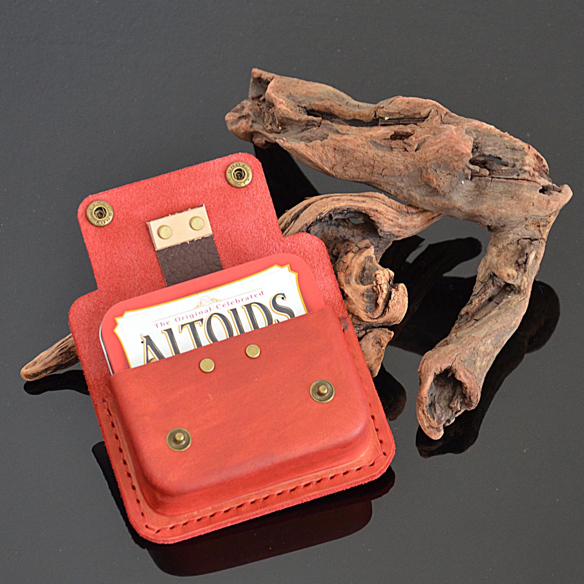 Pochette étui cuir étain Altoids avec gravure orignal livrée avec étain