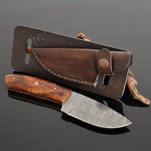 Skinning Damascus Bushcraft Knife with Handmade Real Leather Horizontal Belt Sheath
