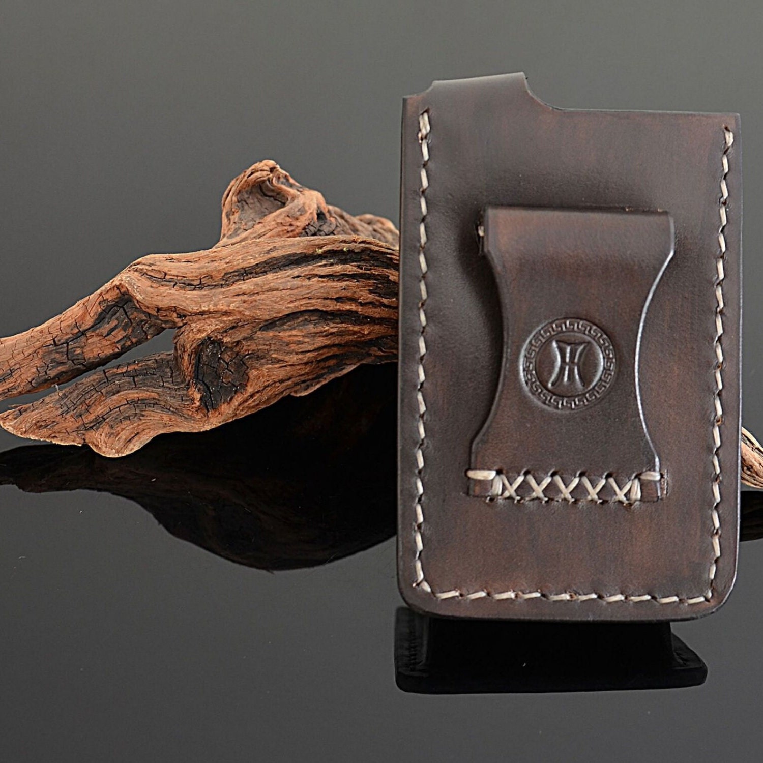 Handmade Leather Holster for Smok Mag 18 – Vegetable-tanned, Belt Loop Case 