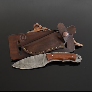 Full Tang Hand Forged Scout Carry Damascus Knife with Handmade Horizontal Belt Sheath
